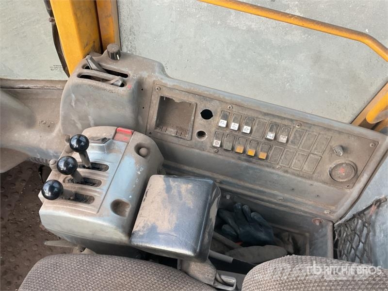 Volvo L120E Wheel Loader Wheel loaders