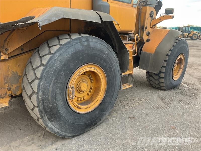 Volvo L120E Wheel Loader Wheel loaders
