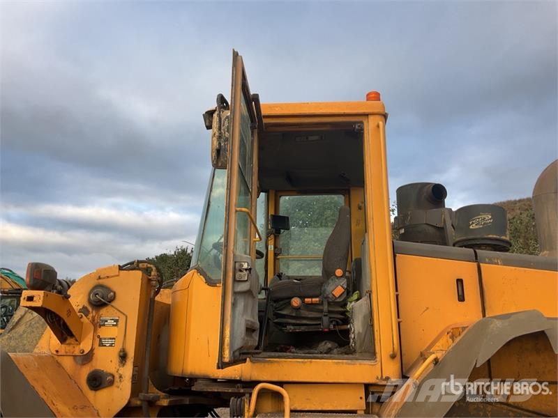 Volvo L120E Wheel Loader Wheel loaders