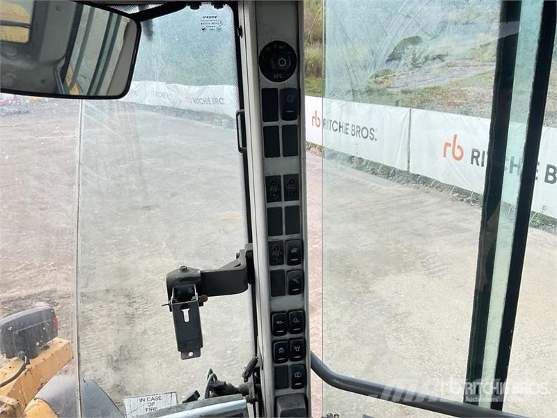 Volvo L120F Wheel Loader Radlader