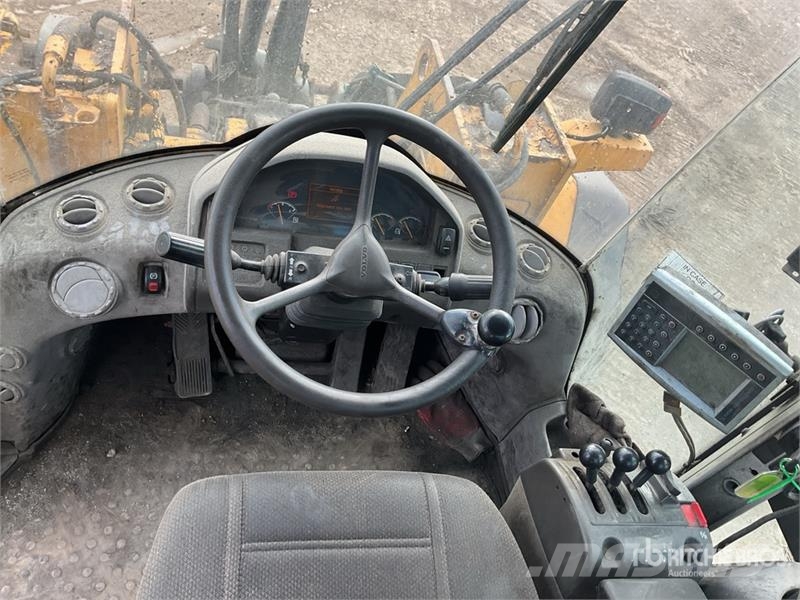 Volvo L120F Wheel Loader Radlader