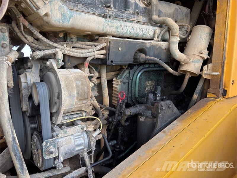 Volvo L150E Wheel Loader Gumikerekes homlokrakodók