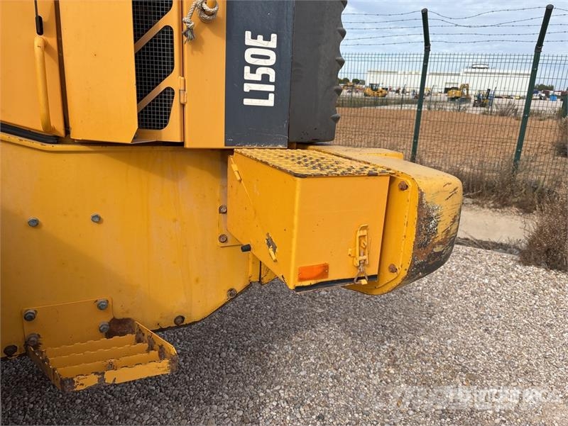 Volvo L150E Wheel Loader Gumikerekes homlokrakodók
