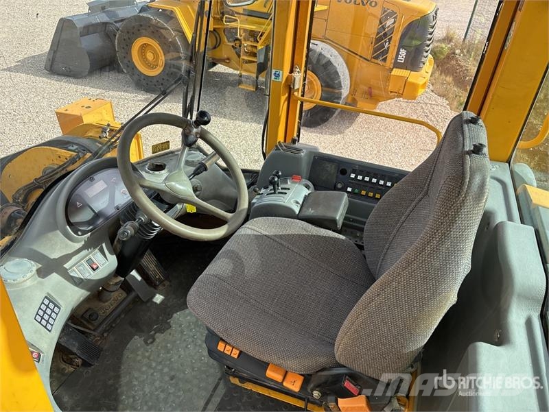 Volvo L150E Wheel Loader Gumikerekes homlokrakodók