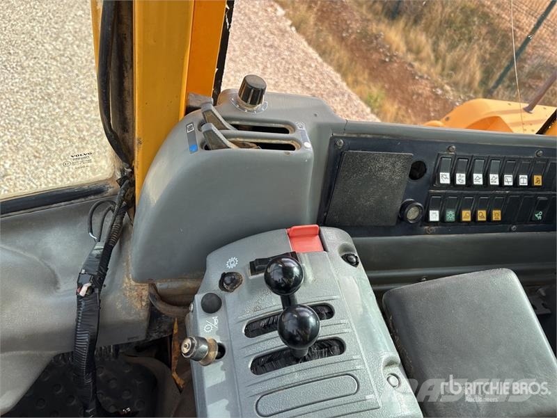 Volvo L150E Wheel Loader Gumikerekes homlokrakodók