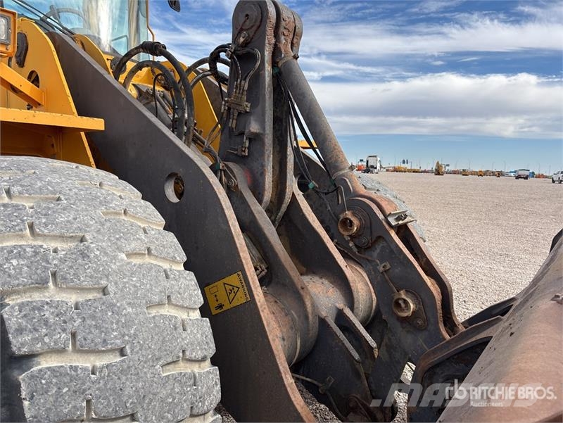 Volvo L150E Wheel Loader Gumikerekes homlokrakodók