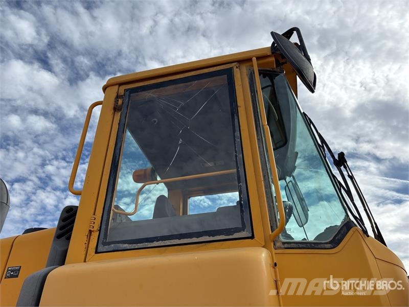 Volvo L150E Wheel Loader Gumikerekes homlokrakodók