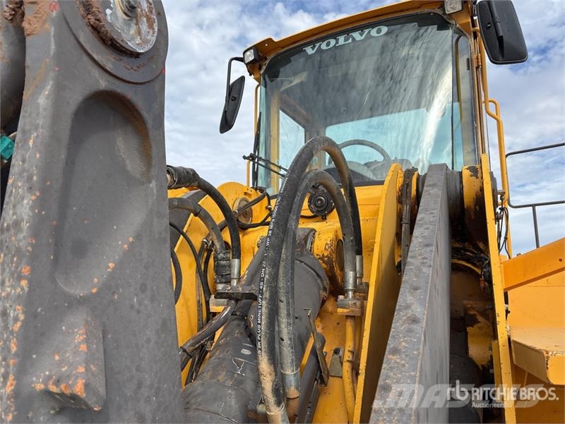 Volvo L150E Wheel Loader Gumikerekes homlokrakodók