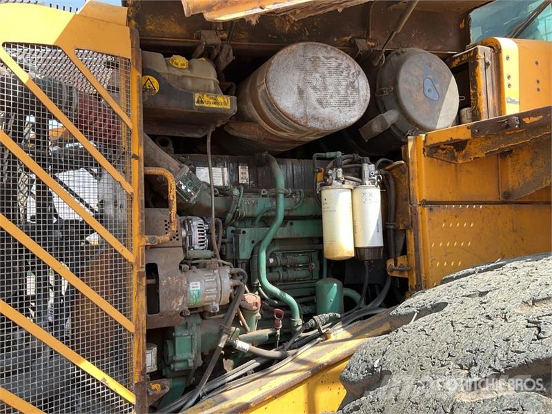 Volvo L150F Wheel Loader Iekrāvēji uz riteņiem