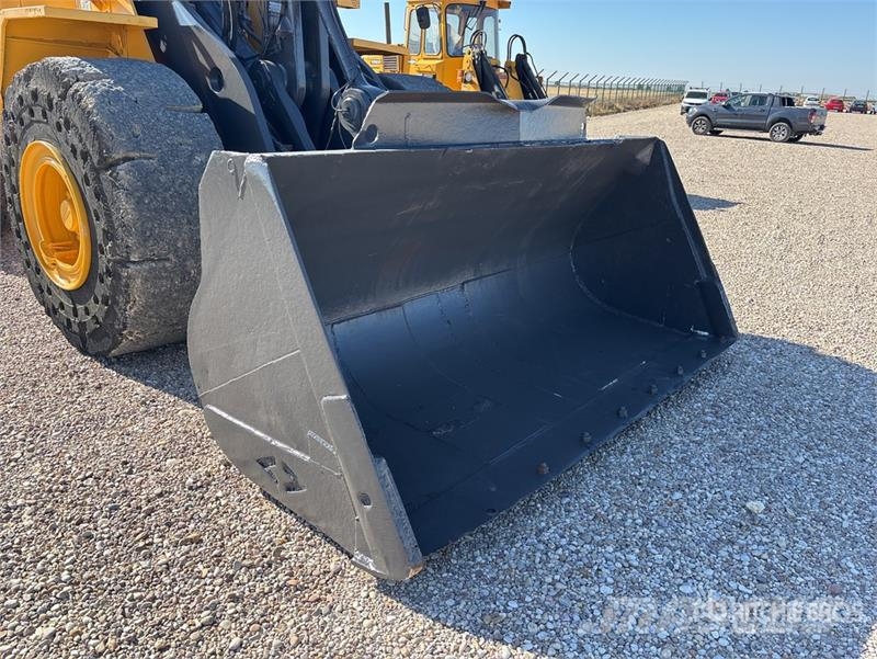 Volvo L150F Wheel Loader 輪胎式裝載機