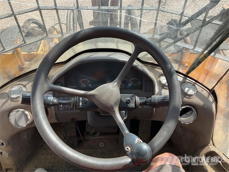 Volvo L150F Wheel Loader Iekrāvēji uz riteņiem