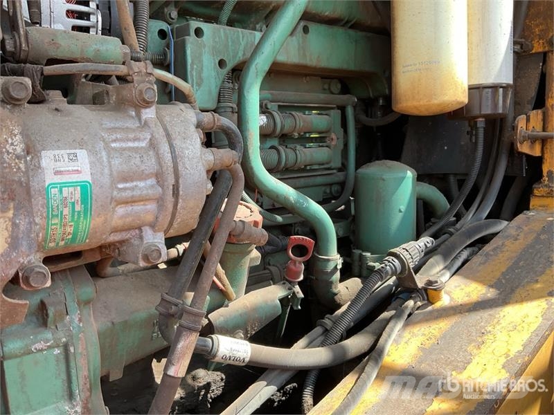 Volvo L150F Wheel Loader Iekrāvēji uz riteņiem