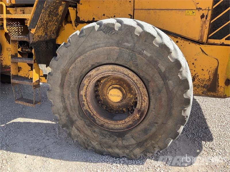 Volvo L150F Wheel Loader Iekrāvēji uz riteņiem