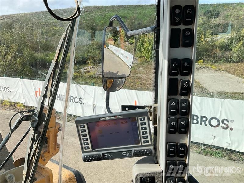 Volvo L150H Wheel Loader Pale gommate
