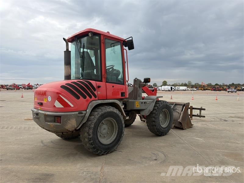 Volvo L30B-Z/X Chargeuse Sur Pneus Wheel Loader 輪胎式裝載機