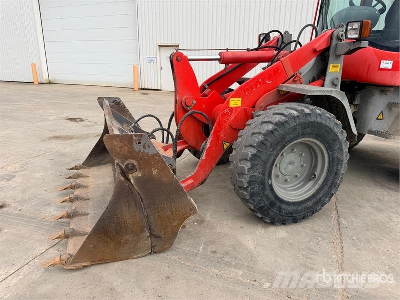 Volvo L30B-Z/X Chargeuse Sur Pneus Wheel Loader 輪胎式裝載機