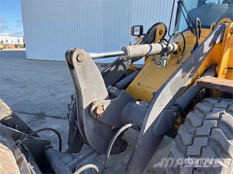 Volvo L30G Chargeuse Wheel Loader Gumikerekes homlokrakodók