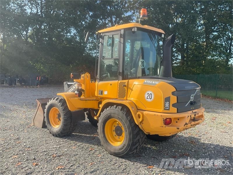 Volvo L30G Wheel Loader Kolesni nakladalci