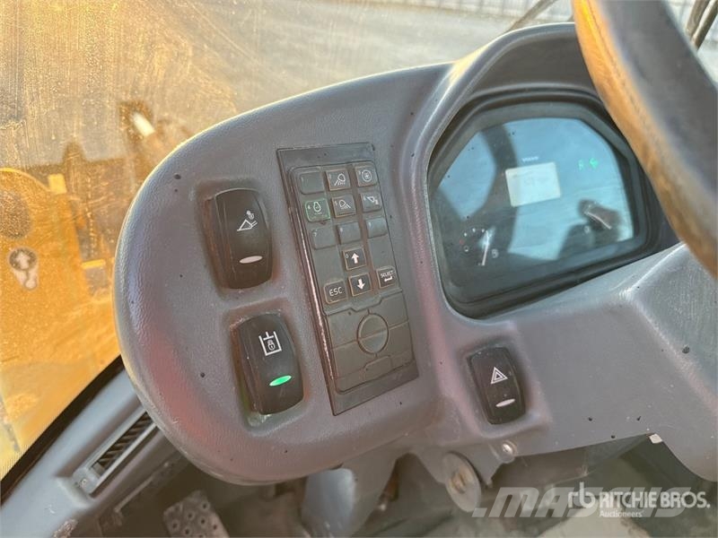 Volvo L35GS Wheel Loader Pale gommate