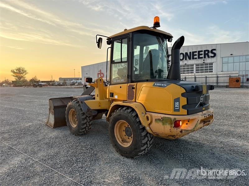 Volvo L35GS Wheel Loader Pale gommate