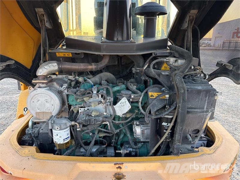 Volvo L35GS Wheel Loader Pale gommate