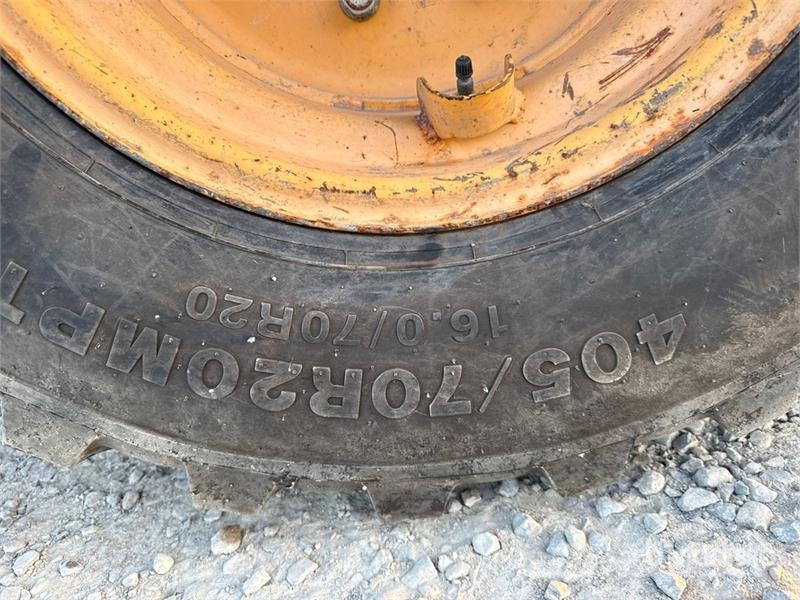 Volvo L35GS Wheel Loader Pale gommate