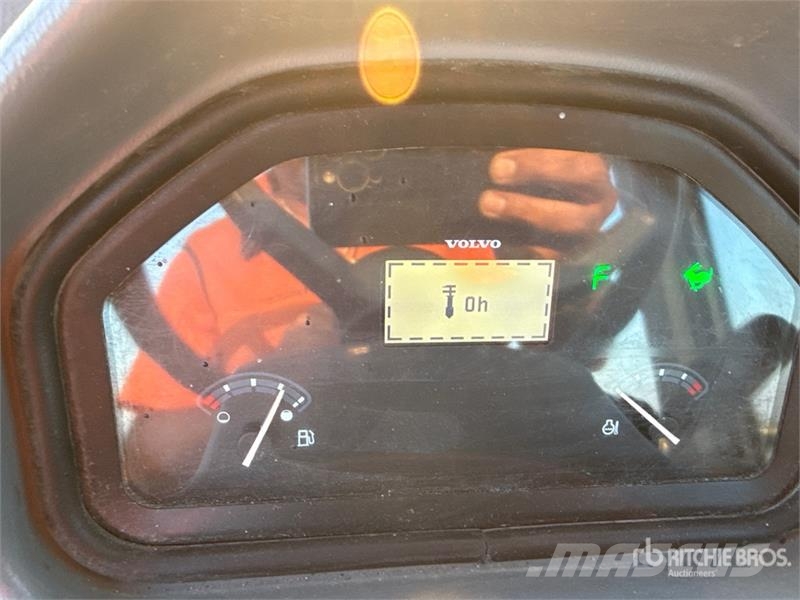 Volvo L35GS Wheel Loader Pale gommate