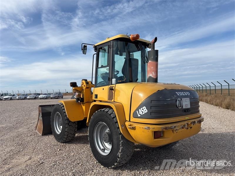 Volvo L45B Wheel Loader 轮式装载机