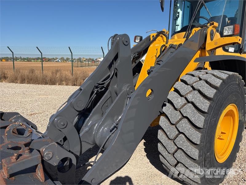 Volvo L60F Wheel Loader 輪胎式裝載機