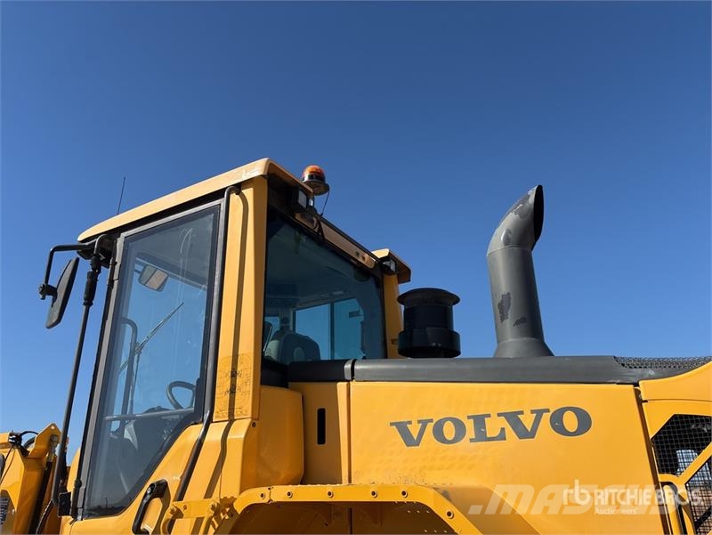 Volvo L60F Wheel Loader 輪胎式裝載機