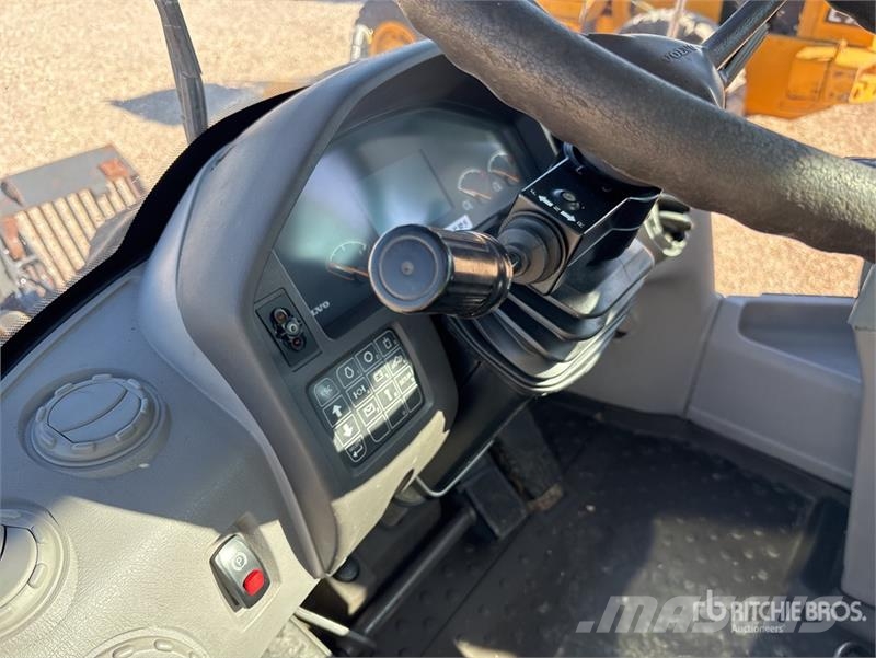 Volvo L60F Wheel Loader 輪胎式裝載機