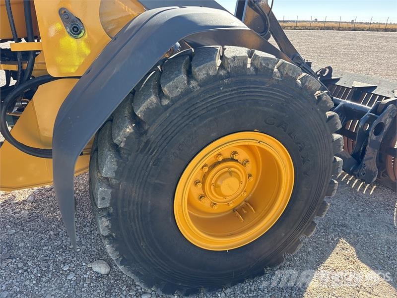 Volvo L60F Wheel Loader 輪胎式裝載機
