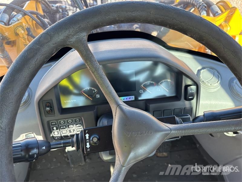 Volvo L60F Wheel Loader 輪胎式裝載機