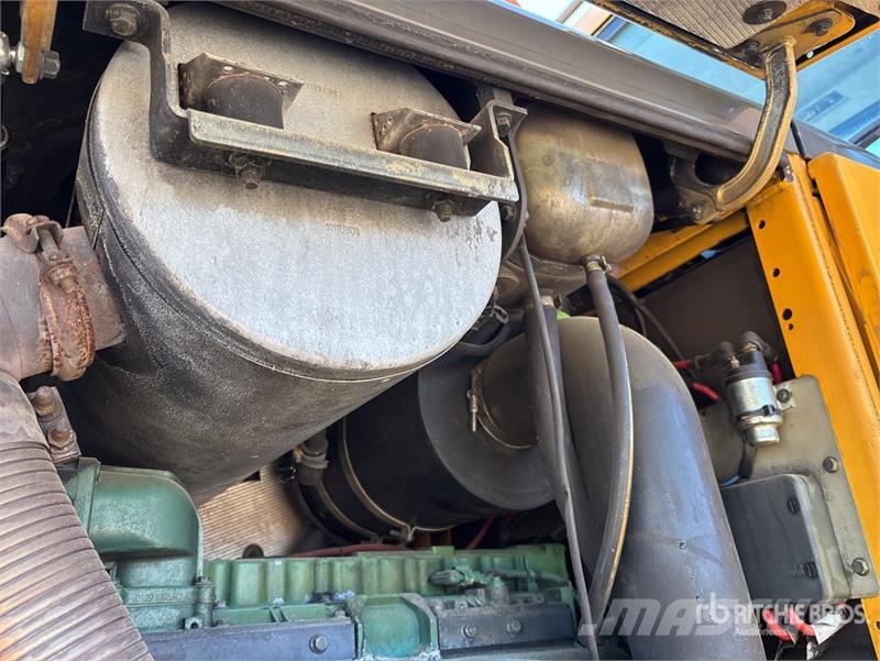 Volvo L60F Wheel Loader 輪胎式裝載機