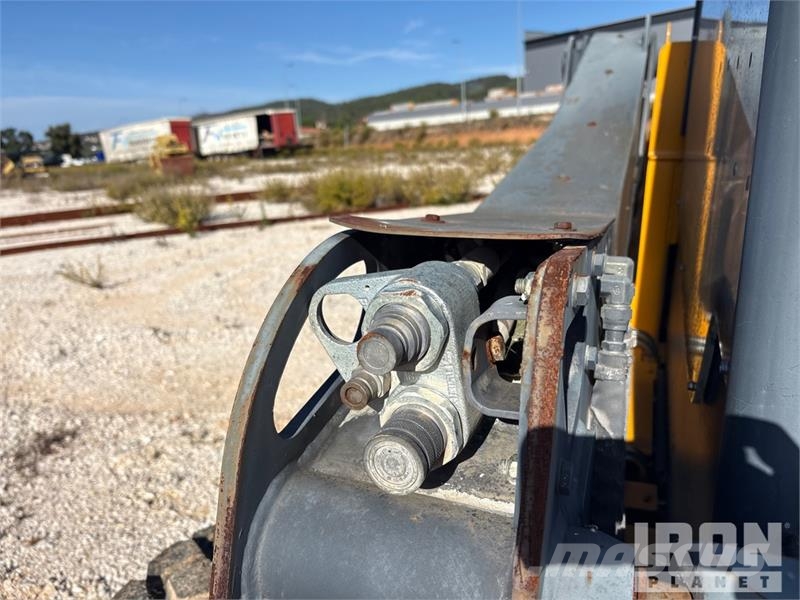 Volvo MC115C T4 Skid Steer Loader Kompaktlastere
