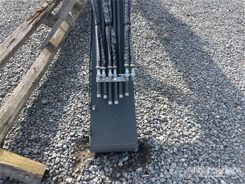 Volvo Mono Boom to fit Volvo ECR88 include Cylinder Boom クレーン部品と設備