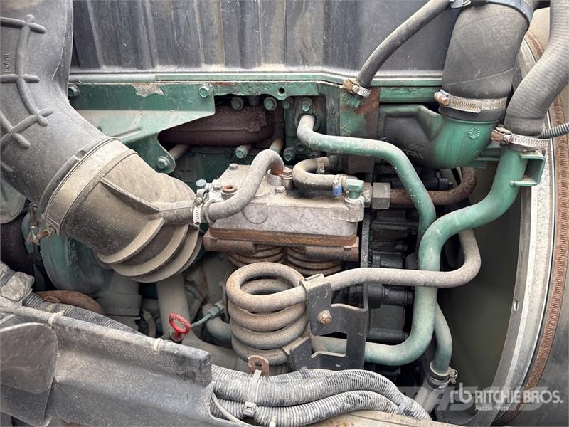 Volvo NH12 4x2 Tracteur Routier Cabine Couchette S/A Sle Sattelzugmaschinen