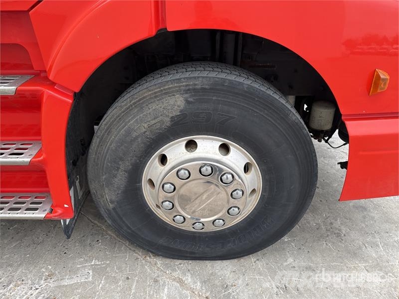 Volvo NH12 4x2 Tracteur Routier Cabine Couchette S/A Sle Sattelzugmaschinen