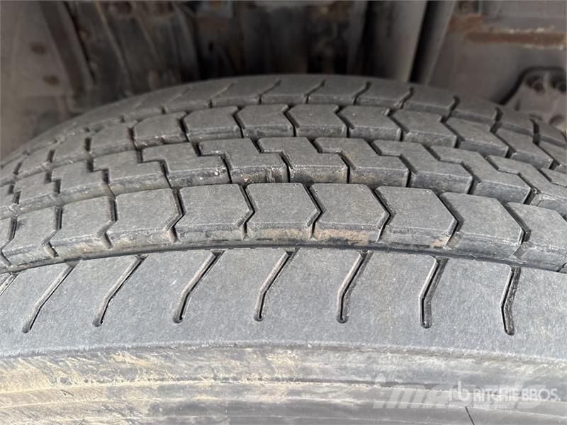 Volvo NH12 4x2 Tracteur Routier Cabine Couchette S/A Sle Sattelzugmaschinen