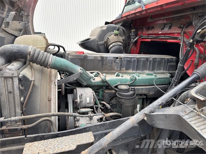 Volvo NH12 4x2 Tracteur Routier Cabine Couchette S/A Sle Sattelzugmaschinen
