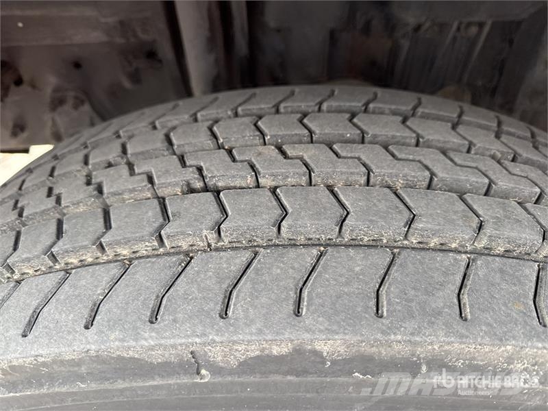 Volvo NH12 4x2 Tracteur Routier Cabine Couchette S/A Sle Sattelzugmaschinen