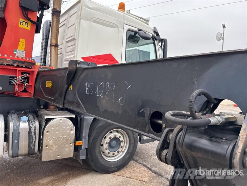 Volvo PK36002 on Volvo FM 64 B3 400 TR 6x4 Flatbed Truck Camion plateau ridelle avec grue