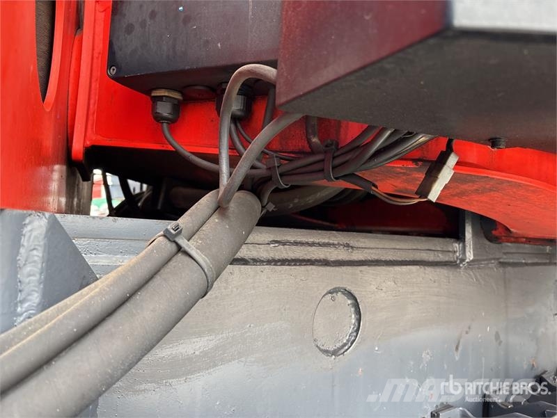 Volvo PK36002 on Volvo FM 64 B3 400 TR 6x4 Flatbed Truck Camion plateau ridelle avec grue