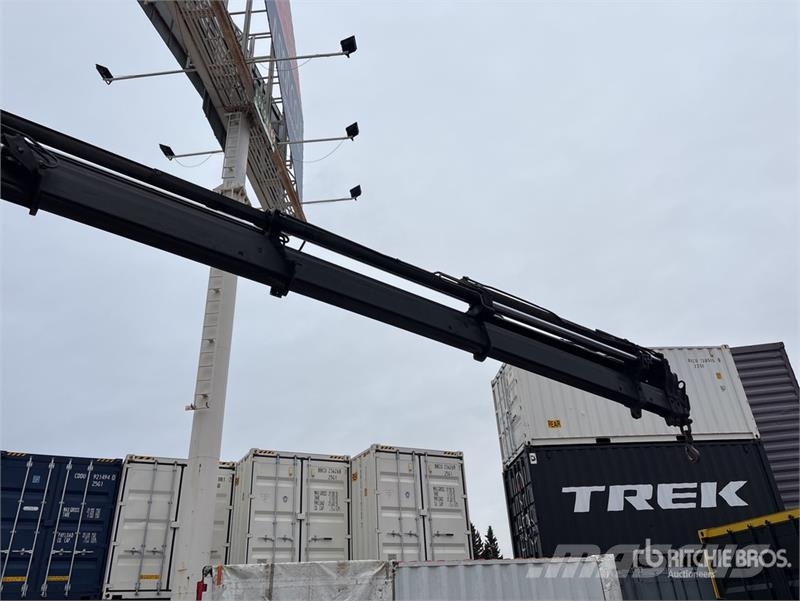 Volvo PK36002 on Volvo FM 64 B3 400 TR 6x4 Flatbed Truck Camion plateau ridelle avec grue