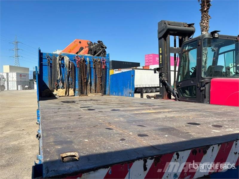 Volvo PK36002 on Volvo FM 64 B3 400 TR 6x4 Flatbed Truck Camion plateau ridelle avec grue
