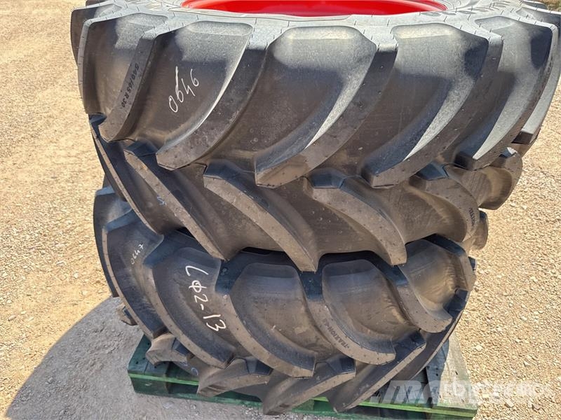Vredestein 540/65R30 150D Qty De 2 Roues Qty Of 2 Wheels Колеса