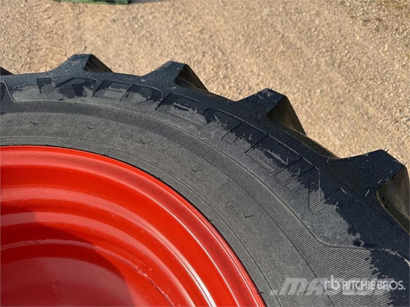 Vredestein 540/65R30 150D Qte De 2 Roues Qty Of Wheels Колеса