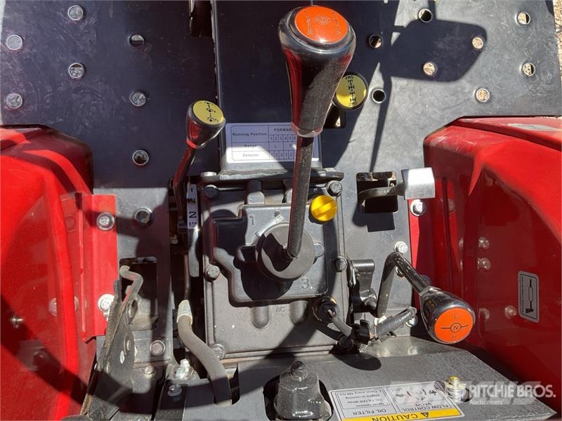 VST Fieldtrac 224D 4WD Utility Tractor Taajamatraktorit