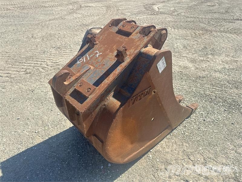 VTN Digging Godet Bucket - Fits Volvo 210 バケット