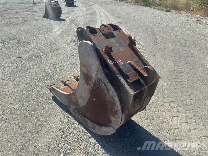 VTN Digging Godet Bucket - Fits Volvo 210 バケット